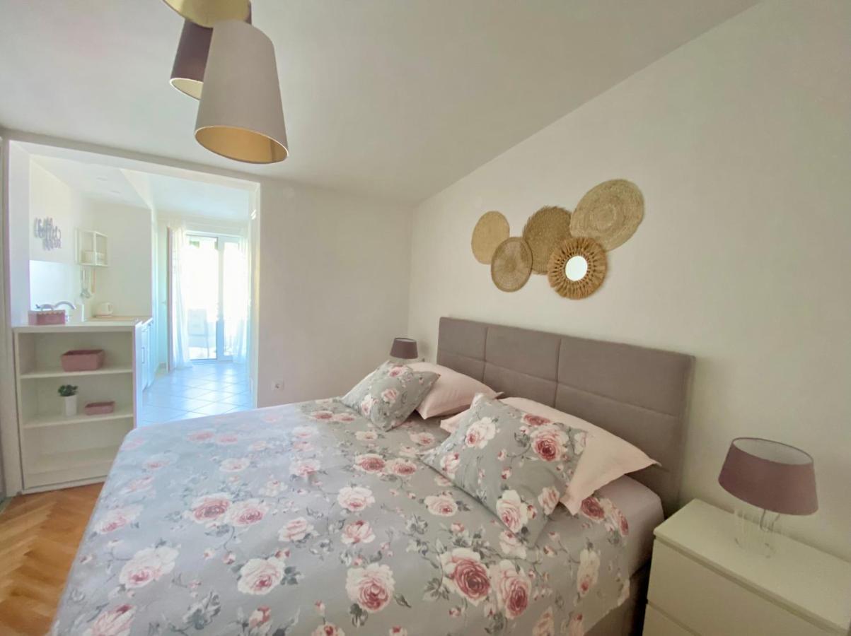 Apartmani Marko Tučepi Екстериор снимка